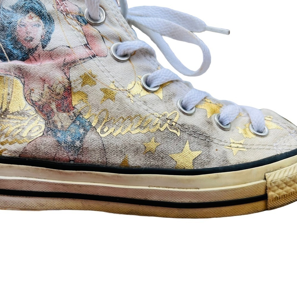 Wonder Woman high top converse - Picture 3 of 9